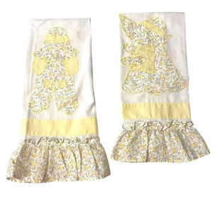 Sunbonnet Sue And Sam Handmade Hand Towels Yellow/white Ruffle Detail Set Of 2